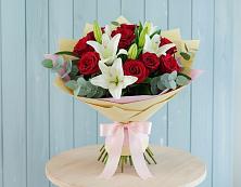 Букет цветов из:  Лилии и Розы #REPLACE_PRED# Новокорсунской