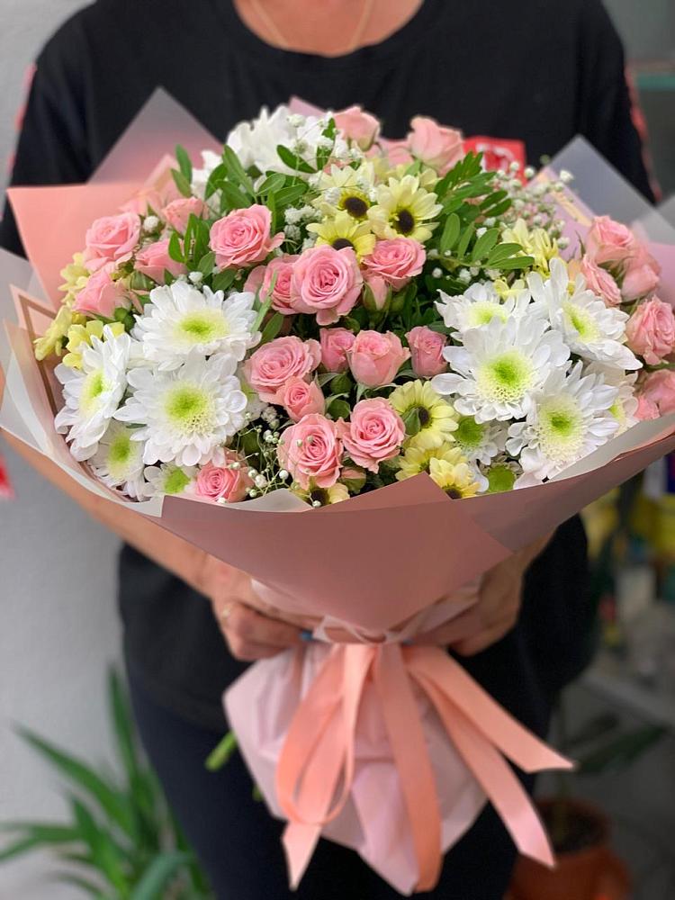 Букет цветов из: Розы и Хризантемы в Новокорсунской