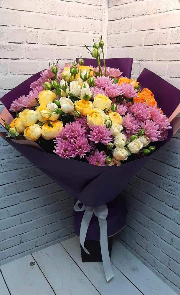 Букет цветов из: Хризантемы и Розы в Новокорсунской