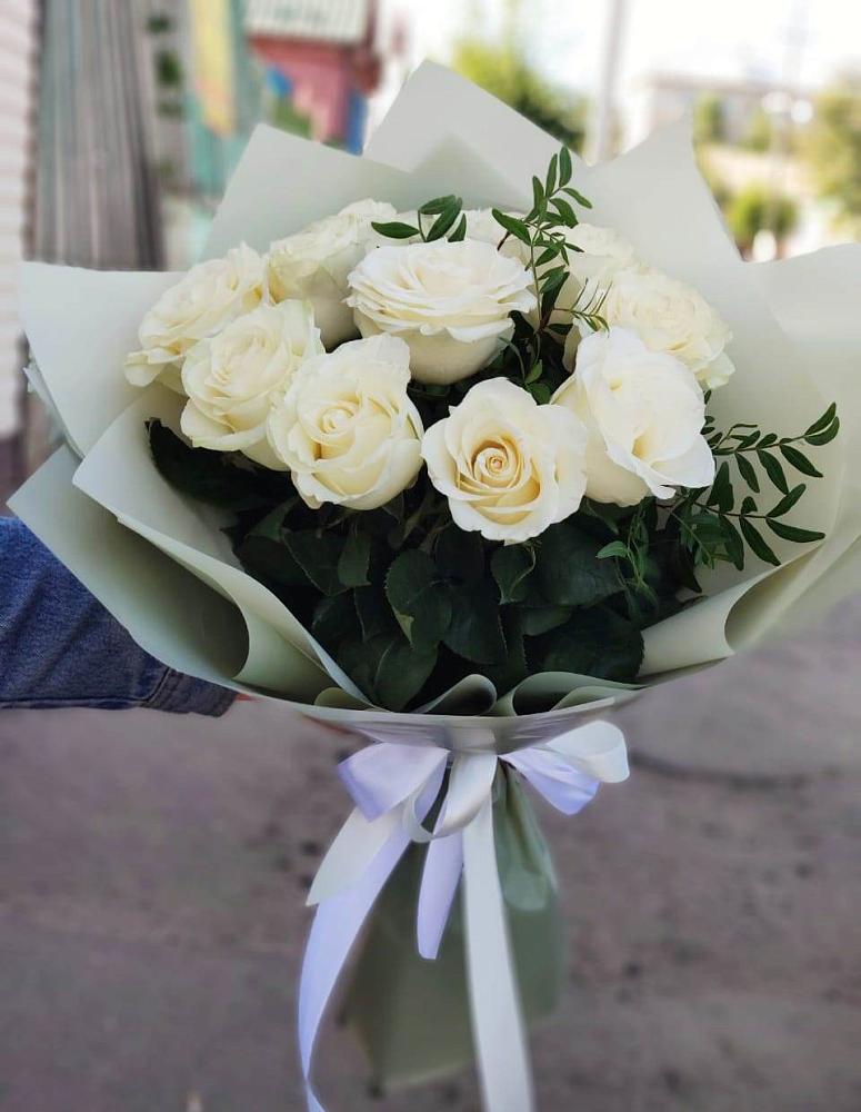 Букет Белые розы Проуд в Новокорсунской