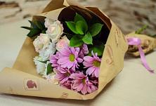 Букет цветов из:  Розы и Хризантемы #REPLACE_PRED# Новокорсунской