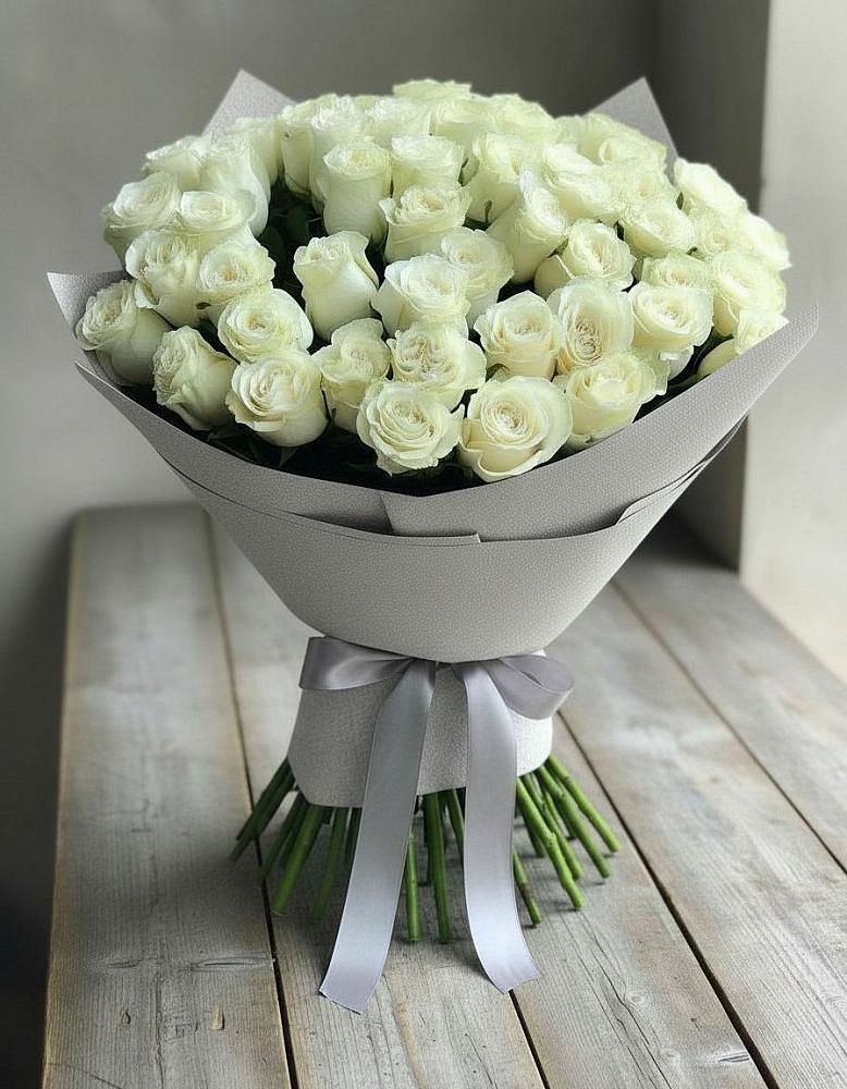 Букет 35 Белых роз в Новокорсунской