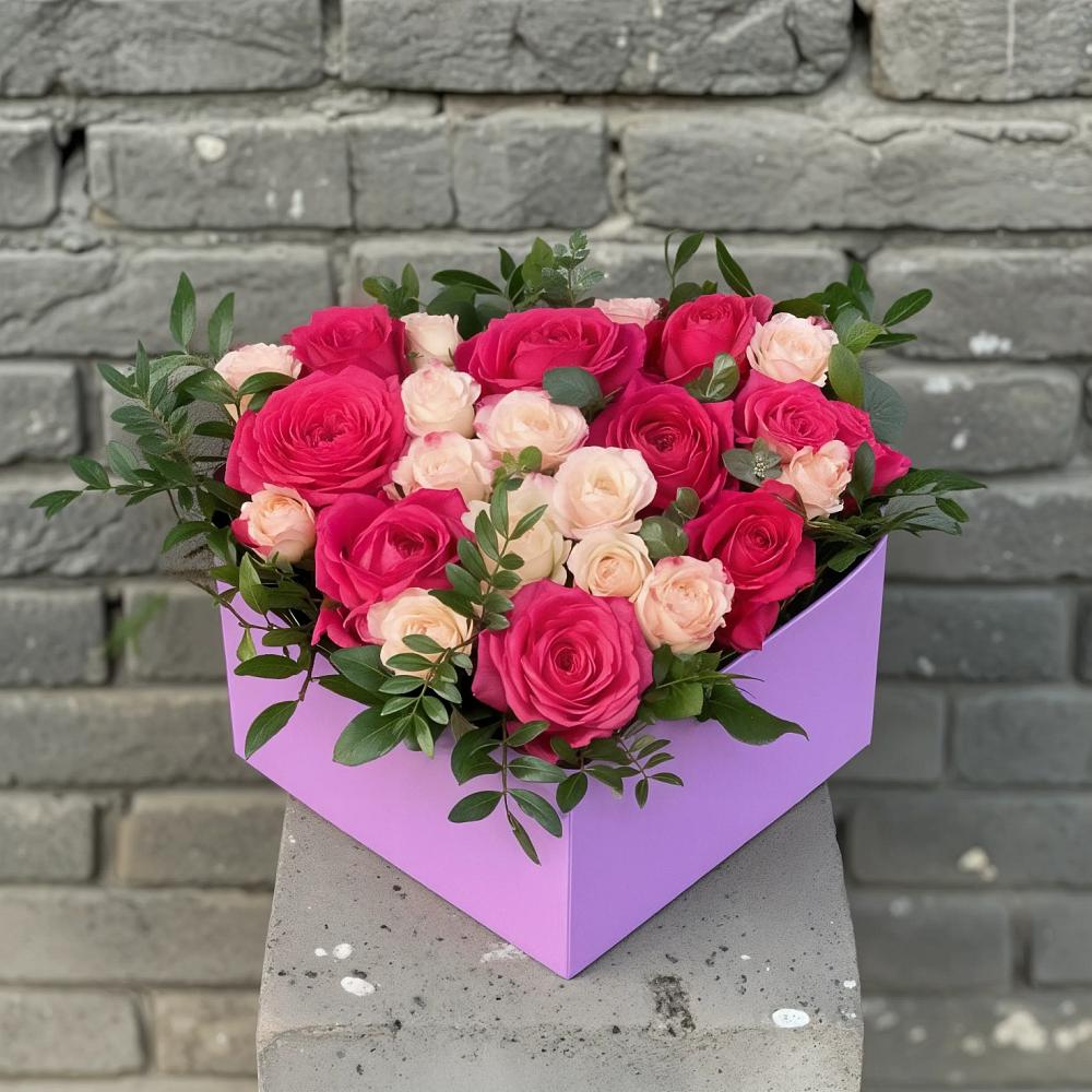 Цветочная композиция из Розы в коробке в Новокорсунской