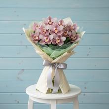 Букет цветов из:  Орхидеи и Розы в Новокорсунской