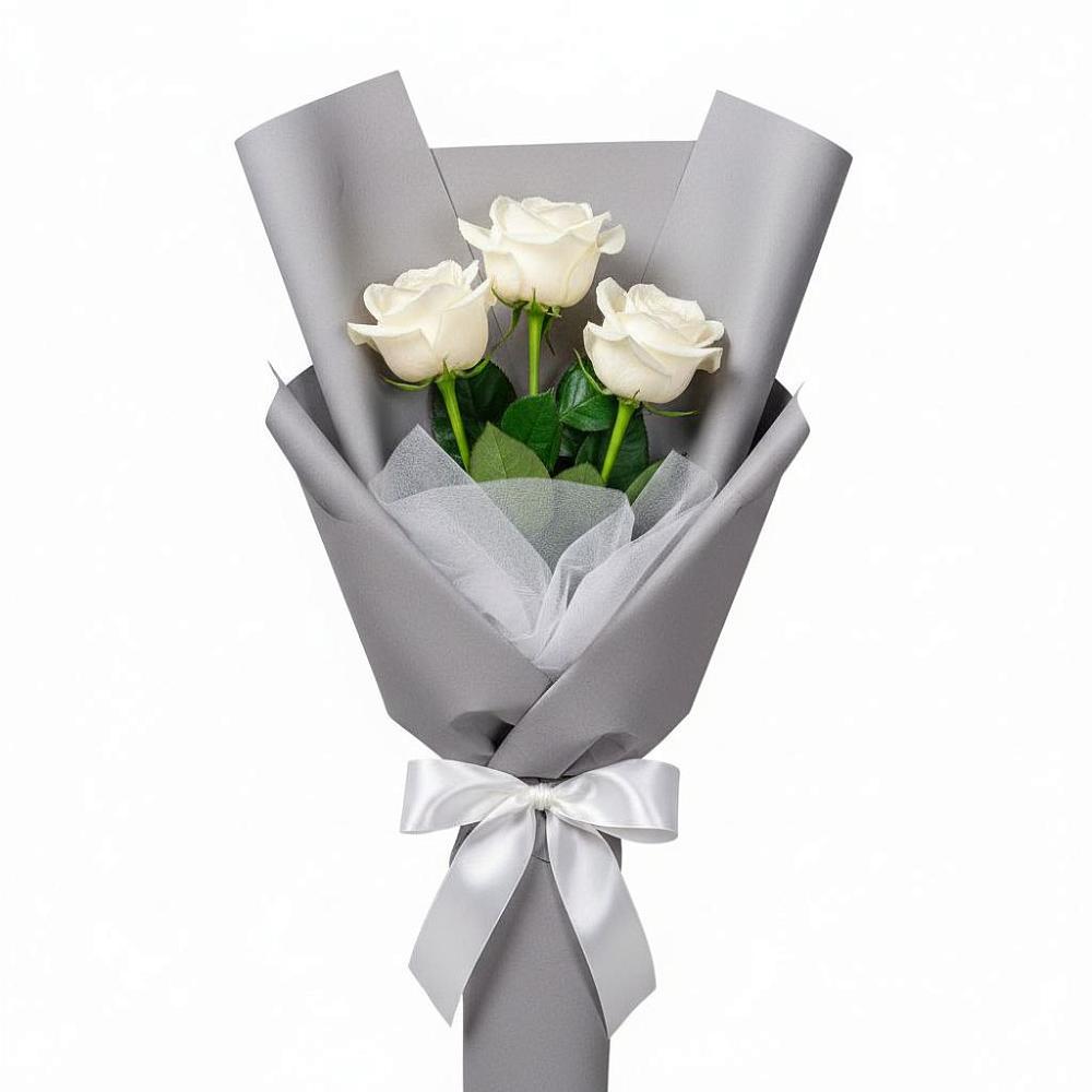 Букет 3 белые розы в Новокорсунской
