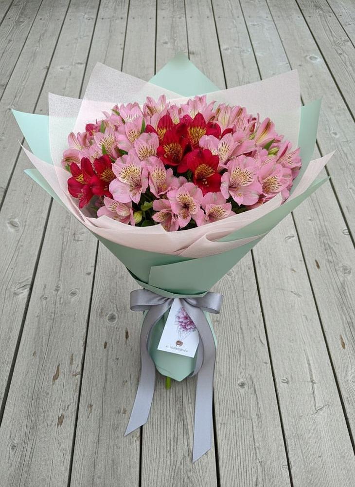 Букет цветов из: Альстромерии в Новокорсунской