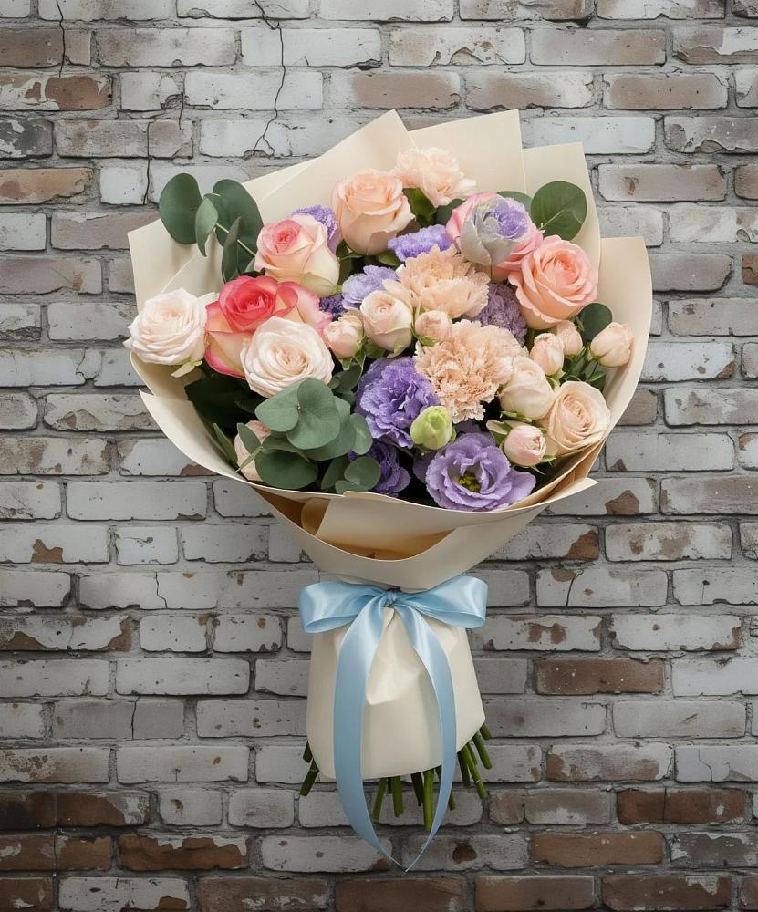 Букет цветов из: Розы, Лизиантусы и Гвоздики в Новокорсунской