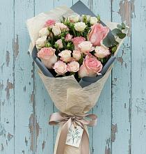Букет цветов из:  Розы в Новокорсунской