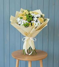 Букет цветов из:  Хризантемы и Розы в Новокорсунской