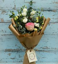 Букет цветов из:  Розы и Лизиантусы #REPLACE_PRED# Новокорсунской