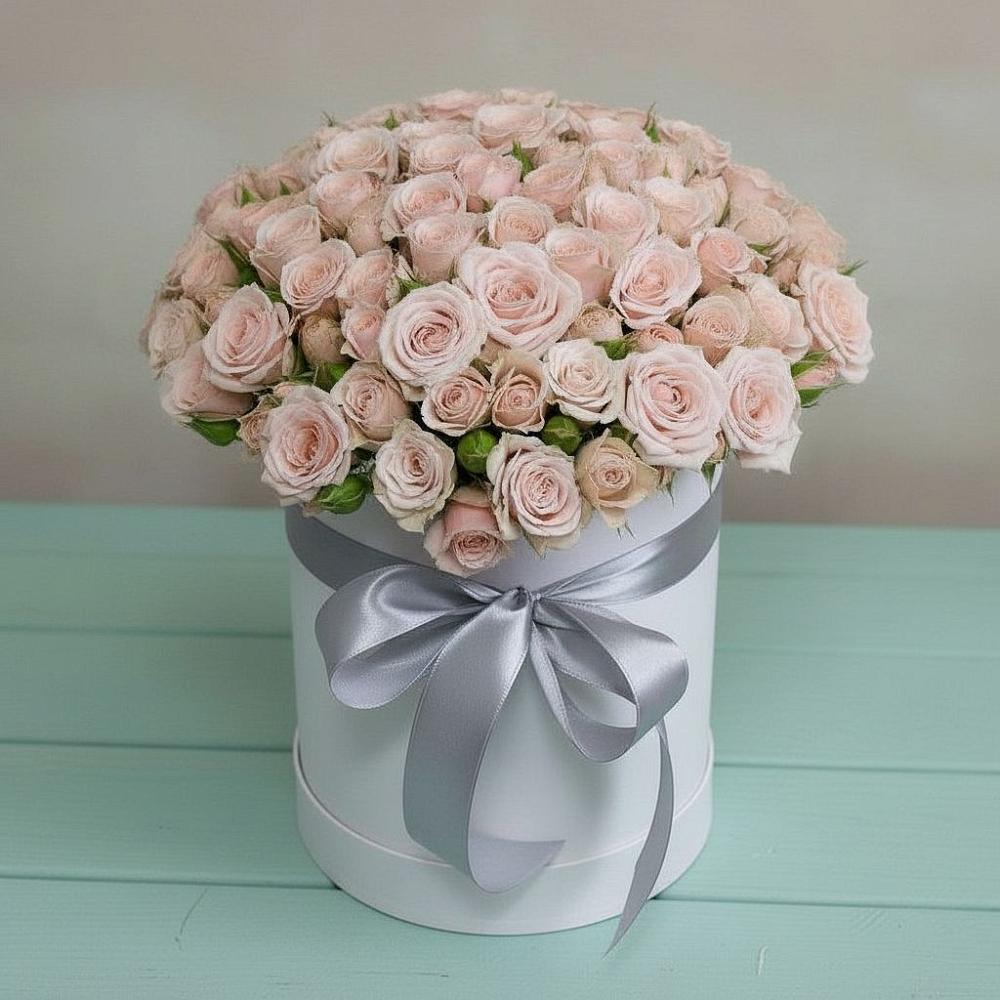 Цветочная композиция из Розы в шляпной коробке в Новокорсунской