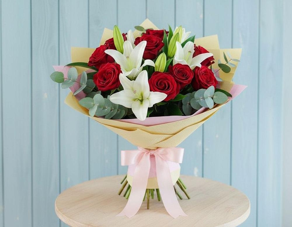 Букет цветов из: Лилии и Розы в Новокорсунской