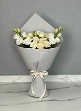 Букет цветов из:  Розы и Лизиантусы в Новокорсунской